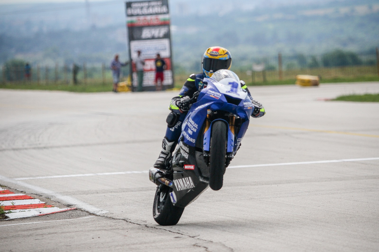 6cfe4b47-65f0-48ee-bc03-9d0fdadc8c80