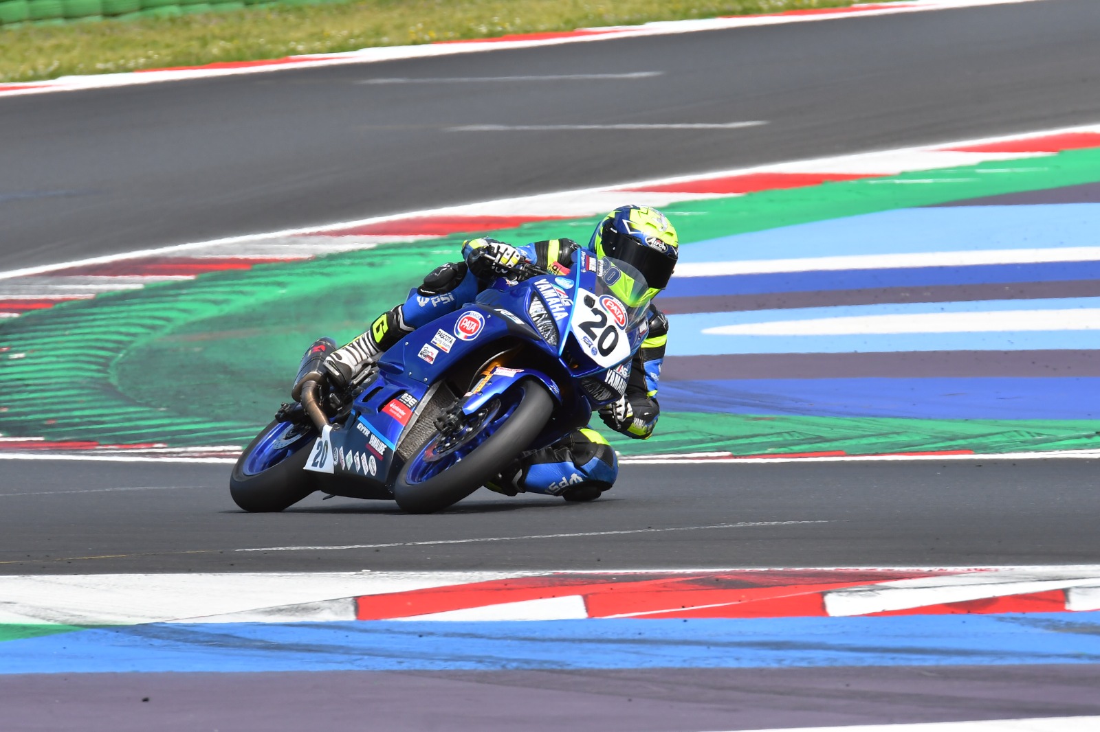 b89b4709-5565-4ed0-bfe3-74aed50cff4b